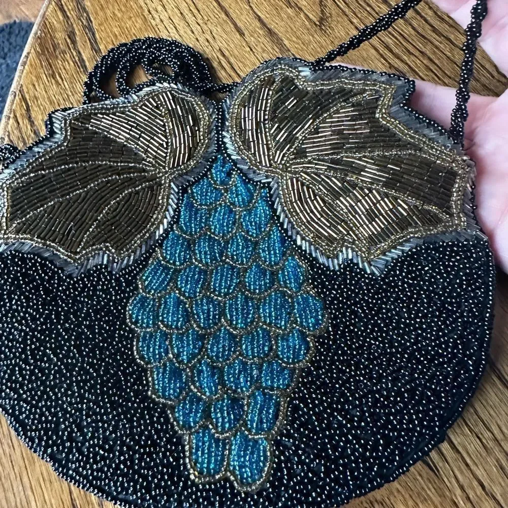 1960’s Era Vintage Rare Hand Beaded bag and strap. Grapes with leaves - Picture 3 of 7